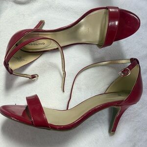 BANDOLINO Red Ankle-Strap Patent Leather Heels 9 1/2